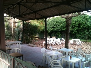 Terrasse du restaurant val-de-beauté